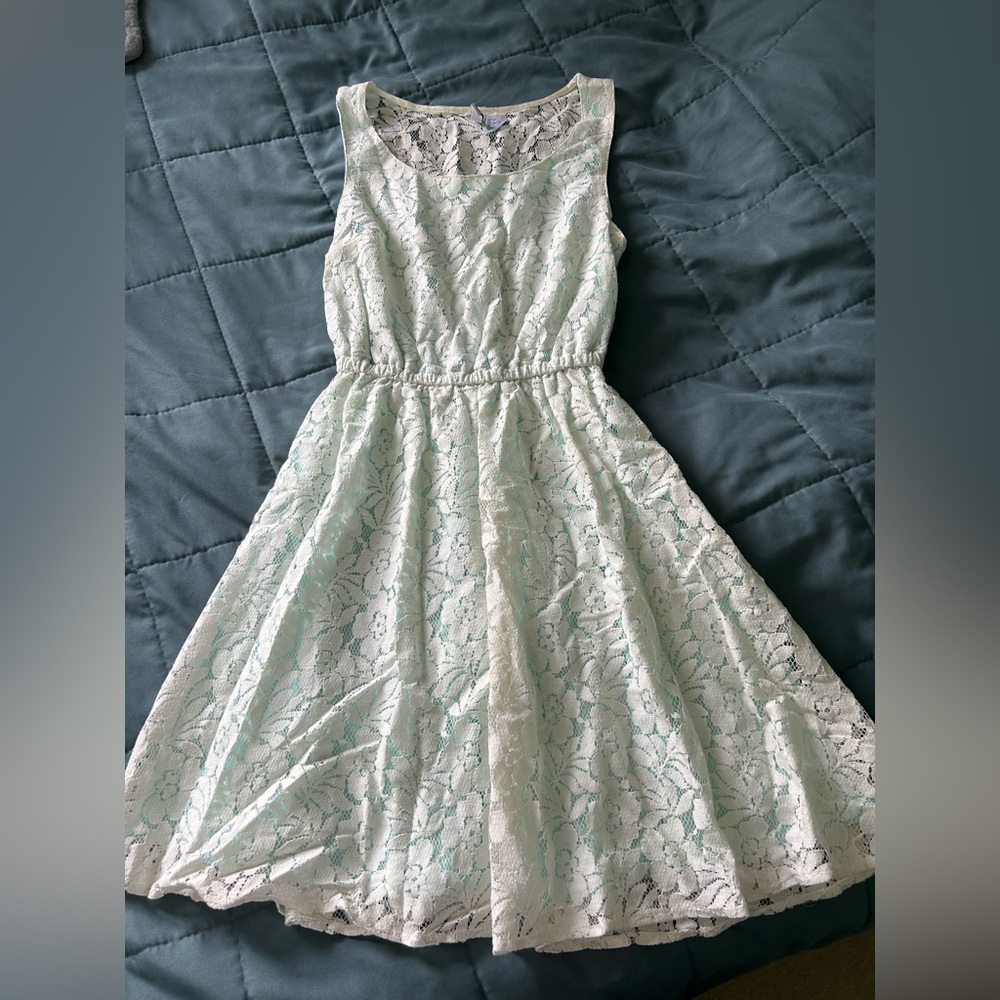 Elegant Lace Dress in White and Mint